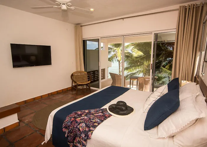 Beachfront With Private Staff In Gated Community Pousada