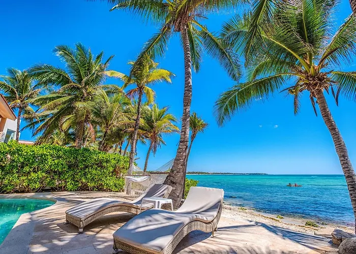 Beachfront With Private Staff In Gated Community Pousada Akumal